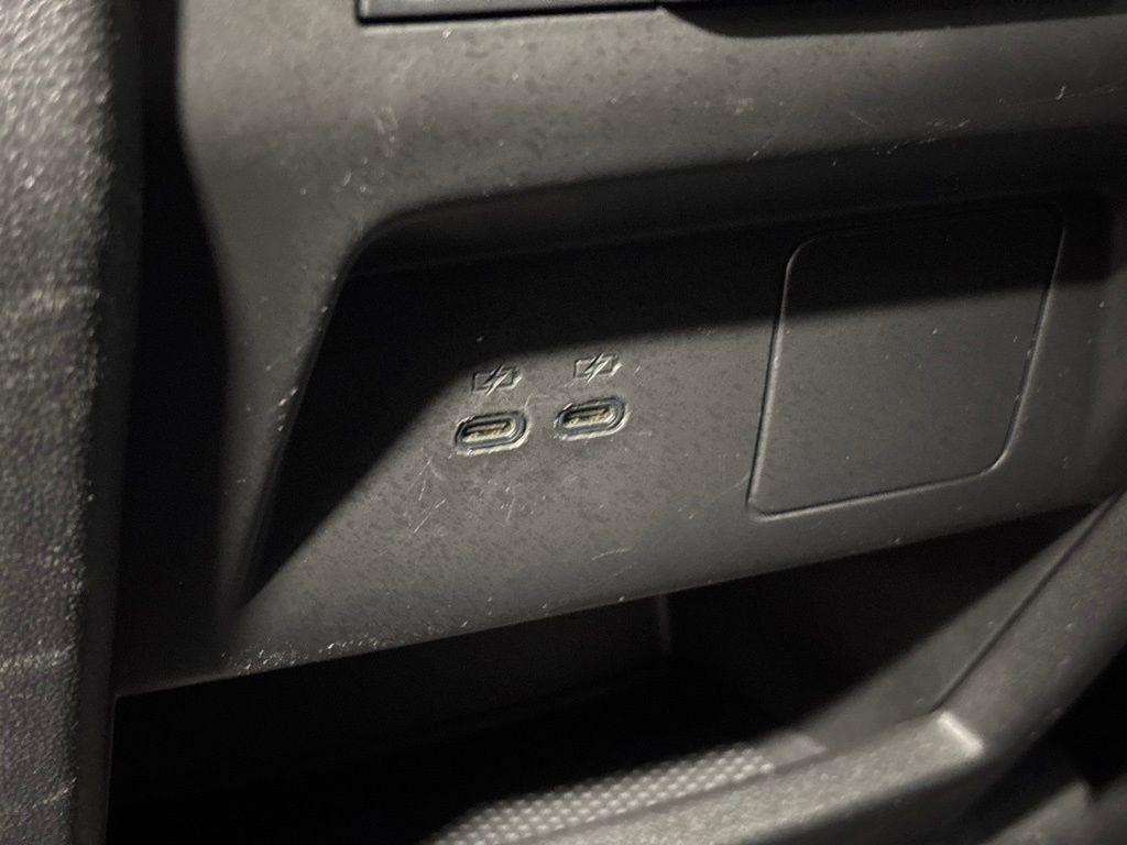 Used 2026 Chevrolet Traverse LT FWD image 50