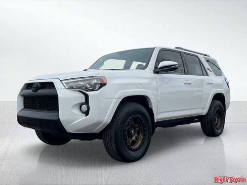 Certified 2019 Toyota 4Runner TRD Off-Road Premium AWD/4WD image 2