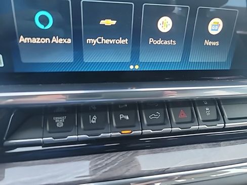 Used 2024 Chevrolet Silverado 2500 LTZ w/ LTZ Convenience Package image 34