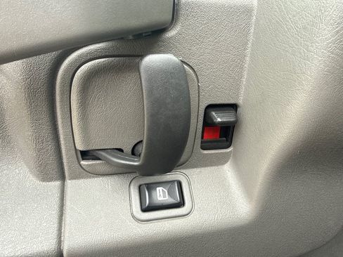 Used 2025 Chevrolet Express 2500 w/ Driver Convenience Package RWD image 17