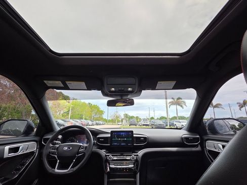 Used 2022 Ford Explorer ST-Line w/ Class IV Trailer Tow Package image 21