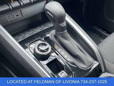 Certified 2023 Chevrolet Colorado Trail Boss w/ Advanced Trailering Package AWD/4WD image 15