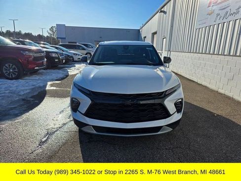Used 2023 Chevrolet Blazer LT w/ Driver Confidence Package image 2
