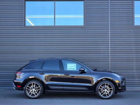 Used 2026 Porsche Macan image 8