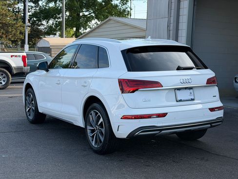 Used 2021 Audi Q5 2.0T Premium Plus w/ Premium Plus Package AWD/4WD image 3