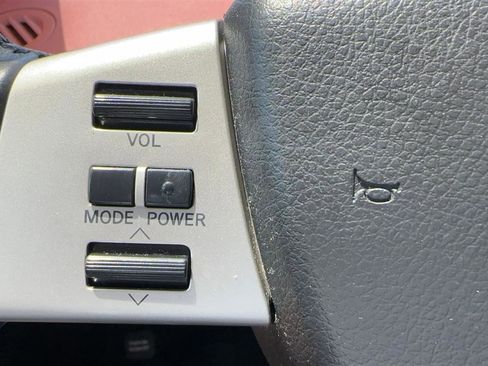 Used 2004 Nissan Quest SE w/ (SEA) Seat Pkg FWD image 28