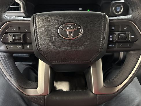 New 2026 Toyota 4Runner SR5 AWD/4WD image 16
