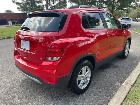 Used 2018 Chevrolet Trax LT FWD image 5