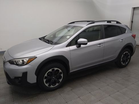 Used 2021 Subaru Crosstrek 2.0i Premium AWD/4WD image 2
