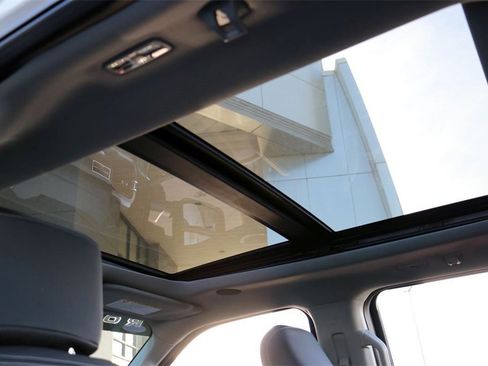 New 2026 Ford F250 Lariat w/ Black Appearance Package image 28