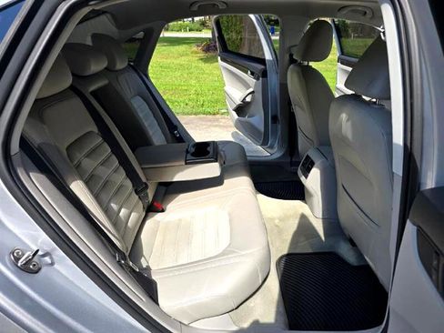 Used 2014 Volkswagen Passat TDI SEL Premium image 20