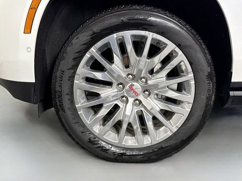 Used 2025 GMC Yukon Denali w/ Sun & Power Step Package AWD/4WD image 33