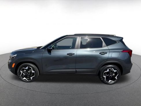 Used 2025 Kia Seltos S image 9