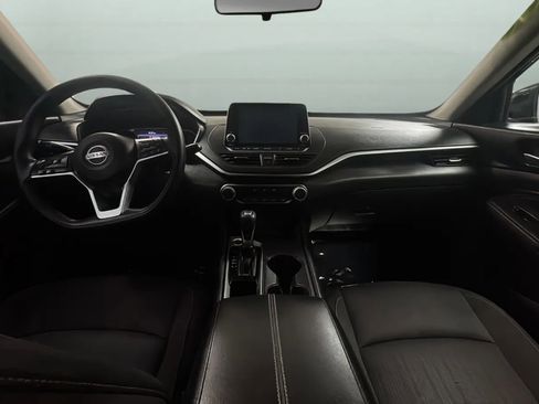 Used 2020 Nissan Altima 2.5 S FWD image 9