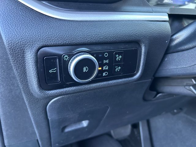 Used 2023 Ford Explorer XLT w/ Equipment Group 202A AWD/4WD image 13