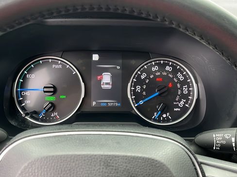 Used 2022 Toyota RAV4 XLE w/ Convenience Package image 14