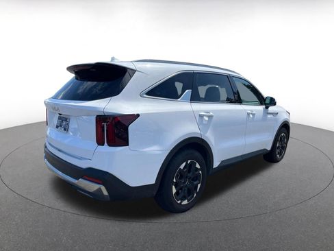 Used 2024 Kia Sorento S FWD image 7