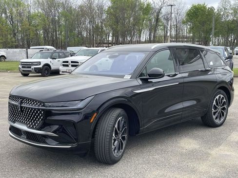 New 2026 Lincoln Nautilus Reserve image 7