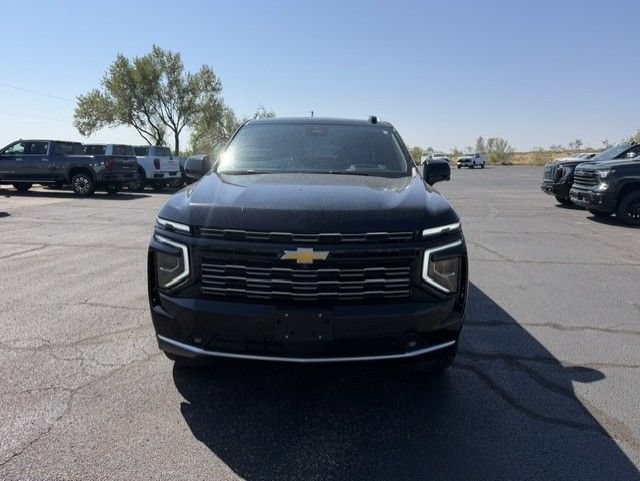 Used 2025 Chevrolet Suburban High Country AWD/4WD image 2