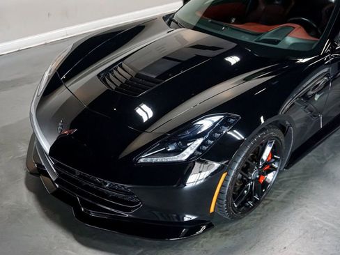Used 2019 Chevrolet Corvette Stingray Coupe RWD image 76