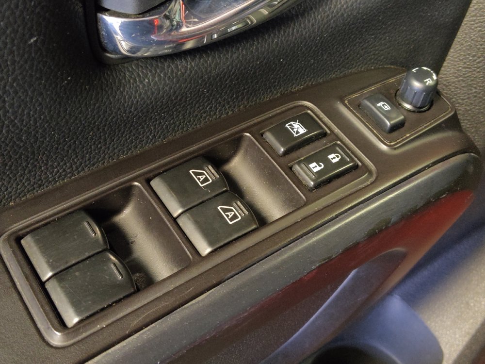 Used 2021 Nissan Titan PRO-4X w/ Pro-4x Convenience Package AWD/4WD image 27