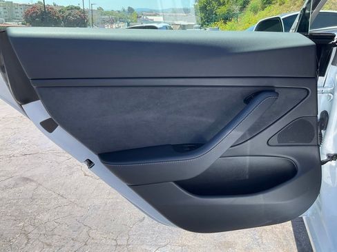 Used 2019 Tesla Model 3 Mid Range RWD image 41