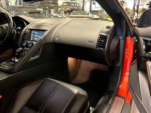 Used 2015 Jaguar F-TYPE Coupe image 19