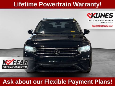 Used 2024 Volkswagen Tiguan SE FWD image 2