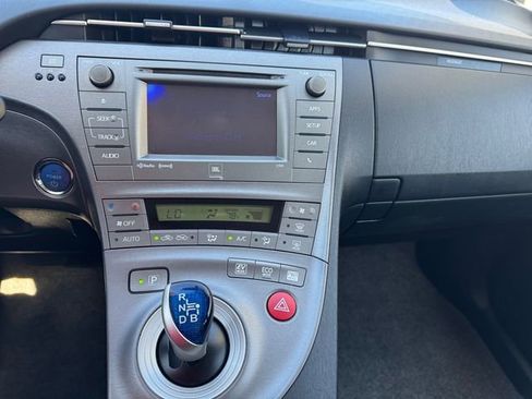 Used 2015 Toyota Prius Four FWD image 15