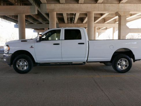 Used 2023 RAM 2500 Tradesman w/ Chrome Appearance Group image 21