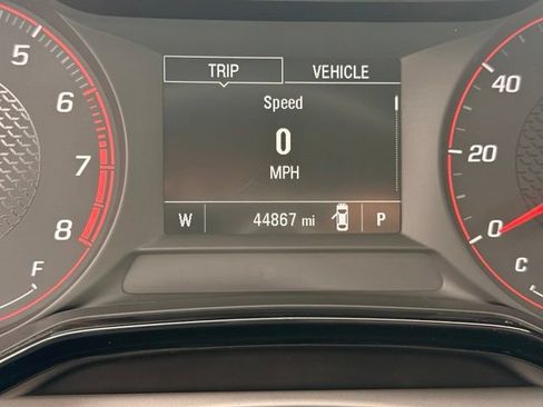 Used 2024 Chevrolet Trax RS FWD image 14