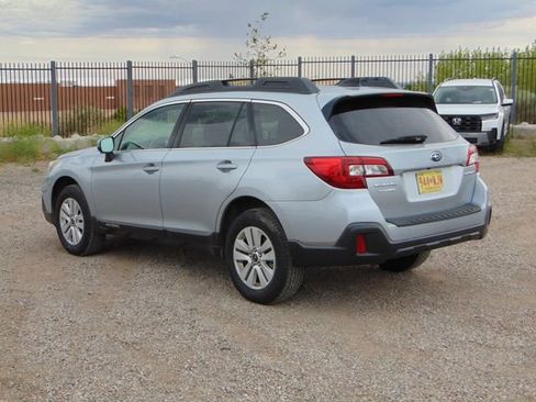 Used 2018 Subaru Outback 2.5i Premium AWD/4WD image 5