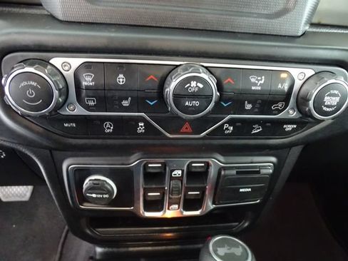 Used 2021 Jeep Wrangler Unlimited Sport AWD/4WD image 11