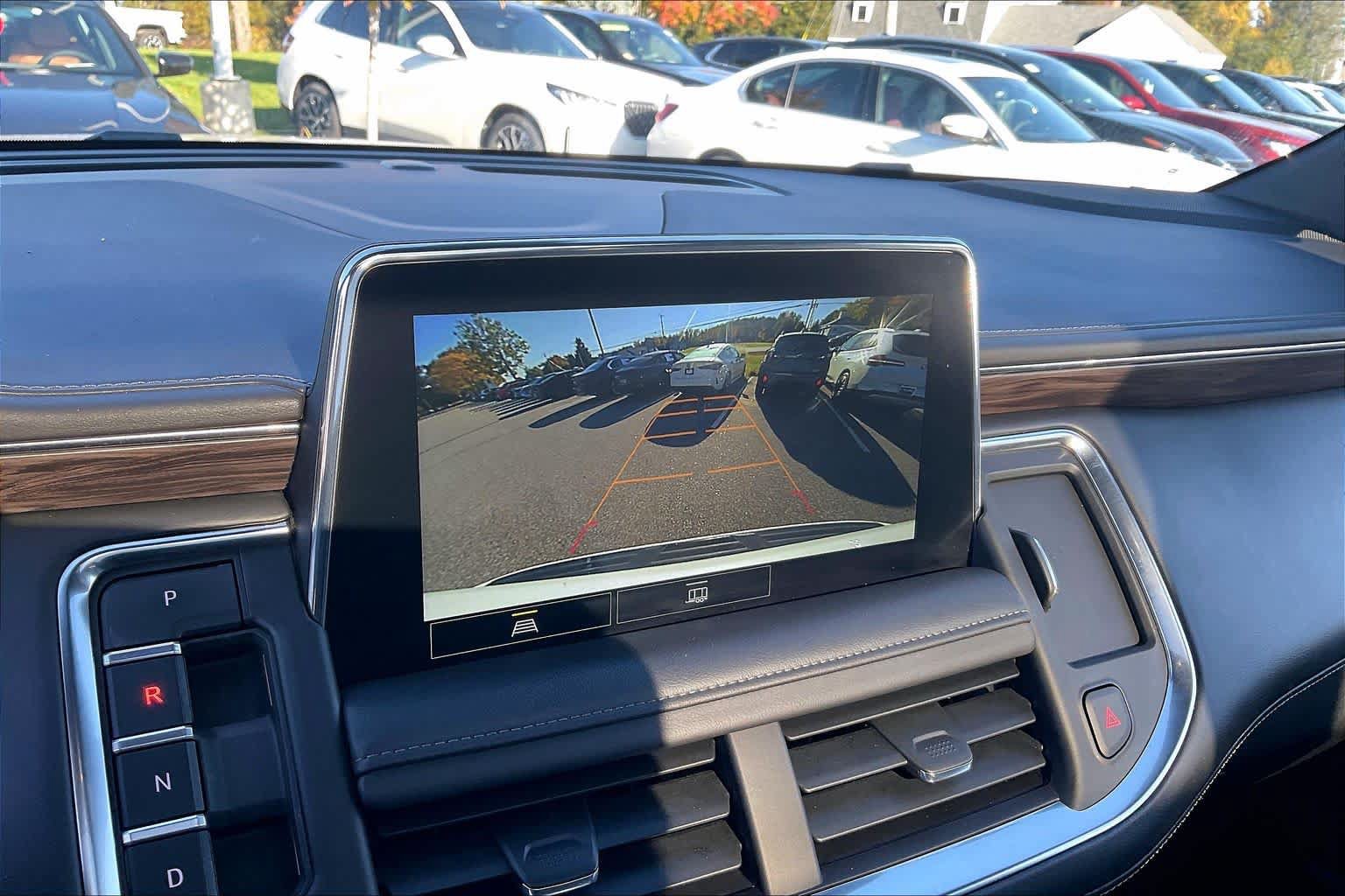 Used 2021 Chevrolet Suburban LT AWD/4WD image 27