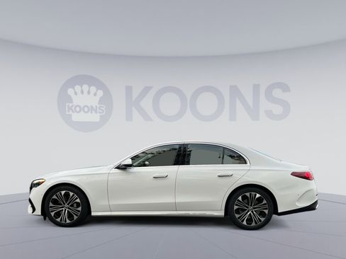 New 2026 Mercedes-Benz E 350 4MATIC Sedan image 2