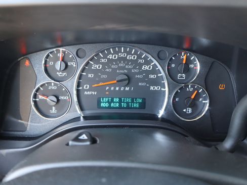 Used 2025 Chevrolet Express 2500 w/ Driver Convenience Package RWD image 23