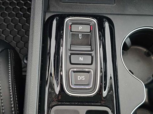 Used 2025 Honda Pilot EX-L image 32