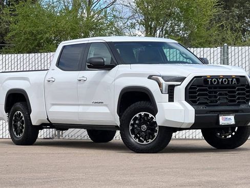 Used 2024 Toyota Tundra SR5 w/ SR5 Premium Package image 2