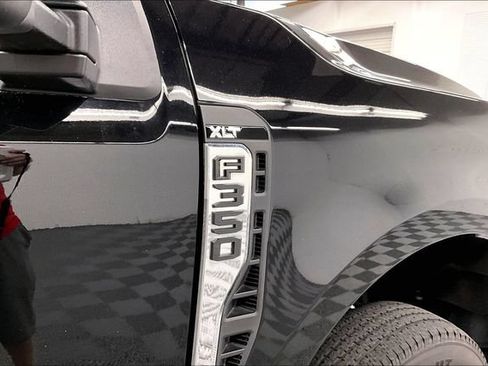 Used 2023 Ford F350 XLT AWD/4WD image 11