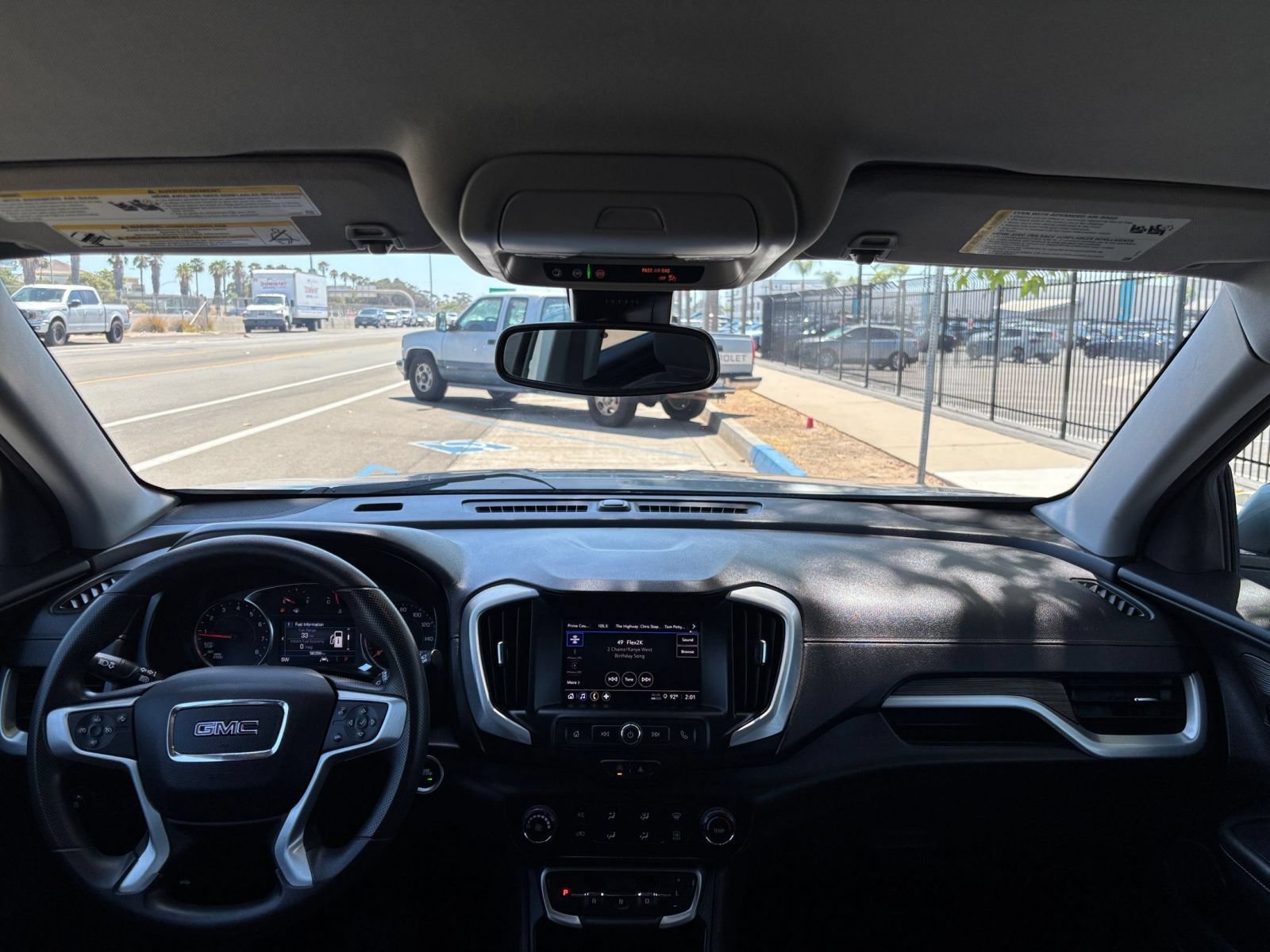 Used 2024 GMC Terrain SLE FWD image 31