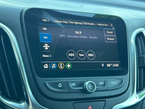 Used 2021 Chevrolet Equinox Premier w/ Redline Edition FWD image 18