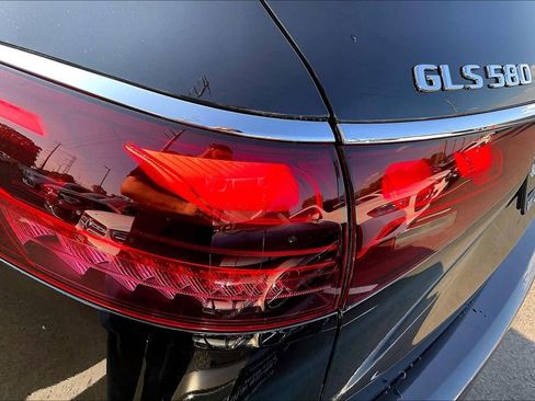Certified 2024 Mercedes-Benz GLS 580 4MATIC image 25