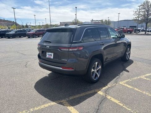 New 2026 Jeep Grand Cherokee Limited w/ Trailer Tow Package AWD/4WD image 6
