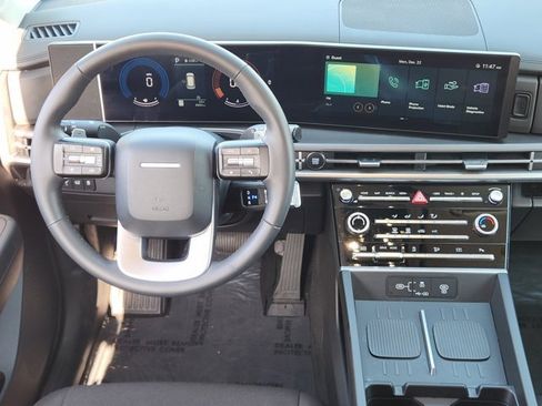 Used 2025 Hyundai Santa Fe SE image 26