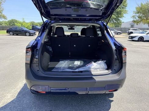 New 2026 Nissan Kicks SV w/ SV Premium Package FWD image 12