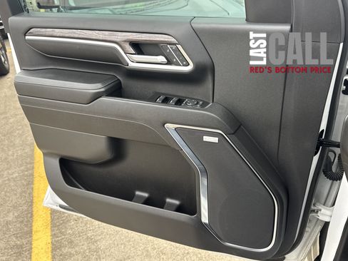 Used 2024 Chevrolet Silverado 2500 LTZ w/ LTZ Plus Package image 26