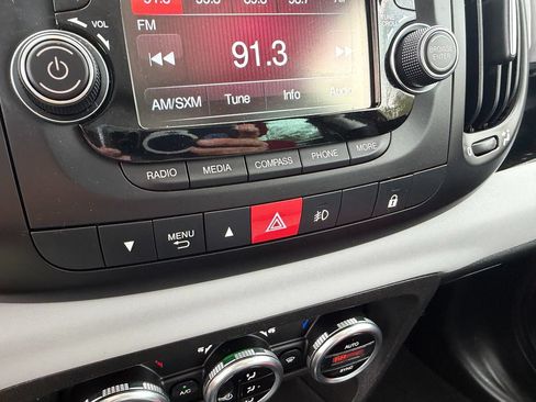 Used 2014 FIAT 500L Easy FWD image 15