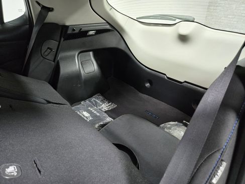Used 2023 Nissan Leaf S FWD image 32