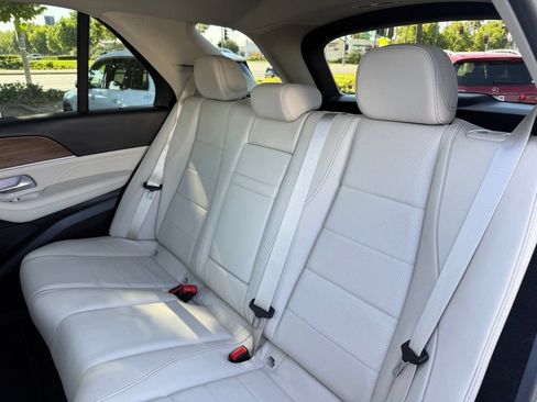 Used 2025 Mercedes-Benz GLE 450e 4MATIC image 14