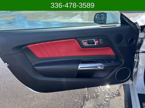 Used 2015 Ford Mustang Premium image 10